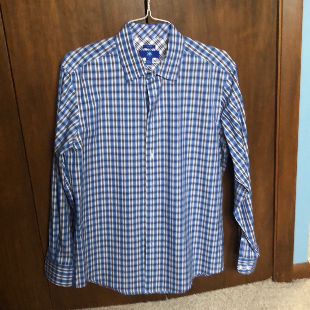 Egara long sleeve button down (L)
